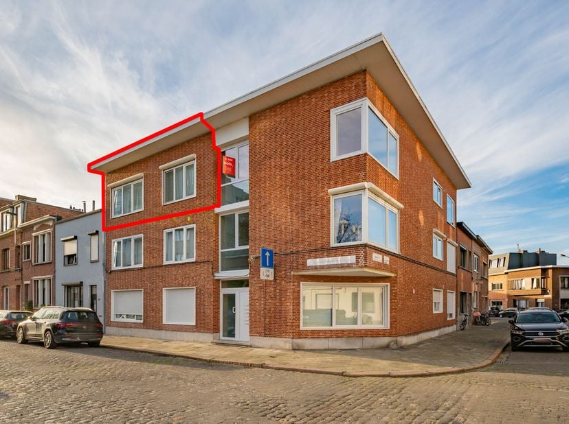 Appartement te koop in Pieter Jozef Nauwelaertsstraat 52 bus 201,
                    2600 Berchem