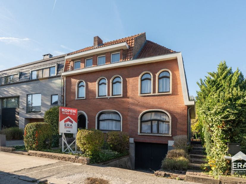 Appartement te koop in Vanderveldenlaan 43/45,
                    1652 Alsemberg