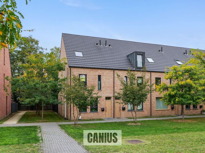 Huis te koop in Nieuwenhuyzen 50,
                    3800 Sint-Truiden