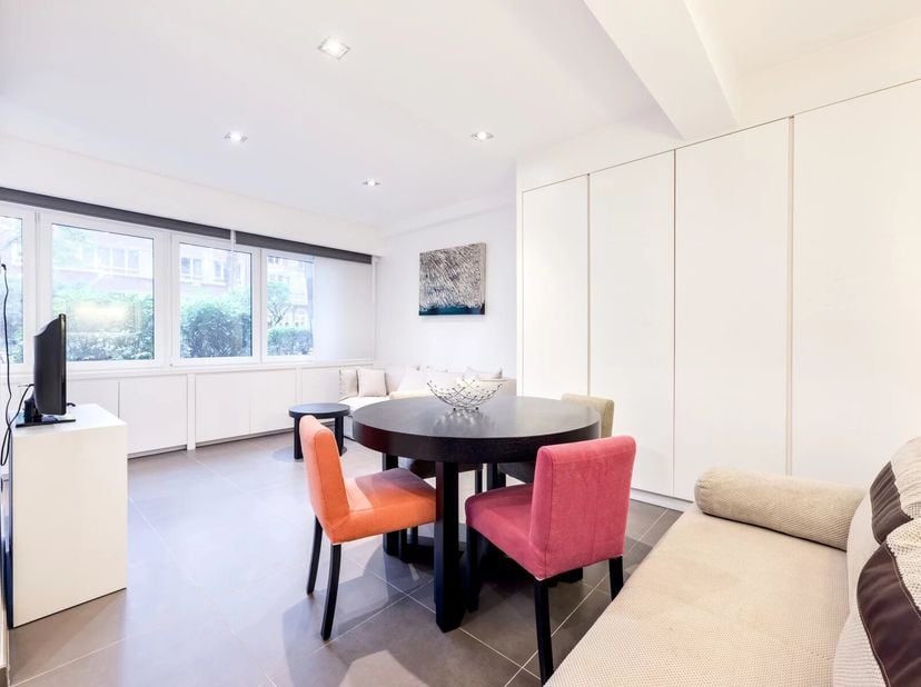 Appartement te koop in ,
                    1050 Elsene