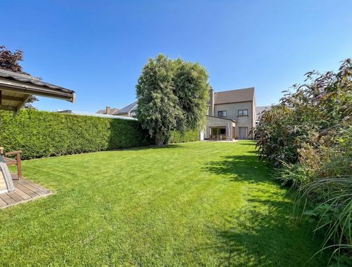                                         Maison à vendre à Sint-Gillis-Waas, € 449.000
