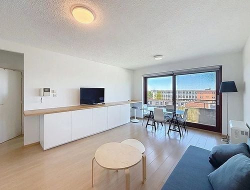                                         Appartement à louer à Woluwe-Saint-Lambert, € 1.215
