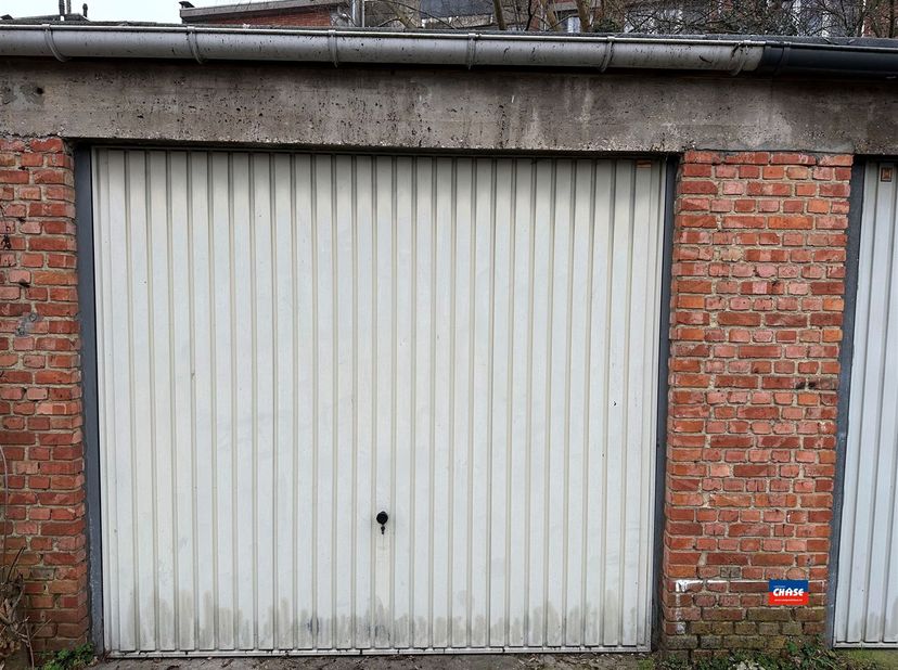 Garage te koop in Dokter Emiel Van Dammestraat 2,
                    2660 Hoboken