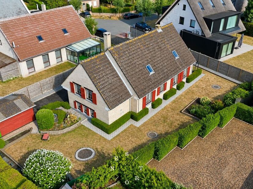 Huis te koop in Dennendreef  17,
                    8300 Westkapelle