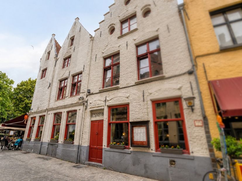 Unieke kans om een gevestigde horecazaak 't Fonteintje over te nemen op het iconische Simon Stevinplein in het historische hart van Brugge<br />
<br /