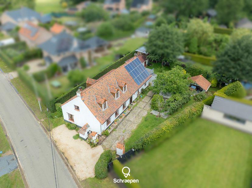 We vinden deze charmante hoeve met 3 tot 4 slaapkamers op een mooi perceel van 8 are nabij Zonhoven-centrum. Voor meer informatie ga naar:&amp;nbsp;https: