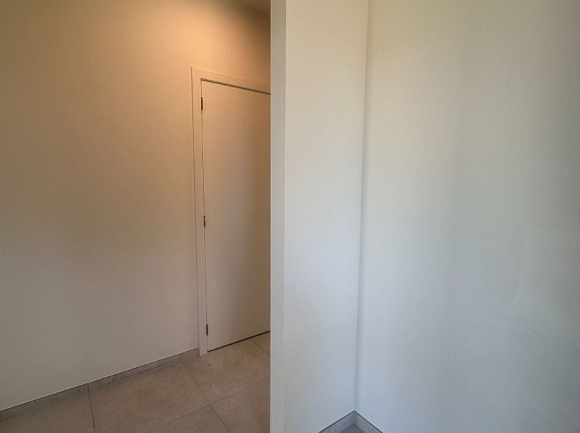 Maison à louer
                    à 2400 Mol