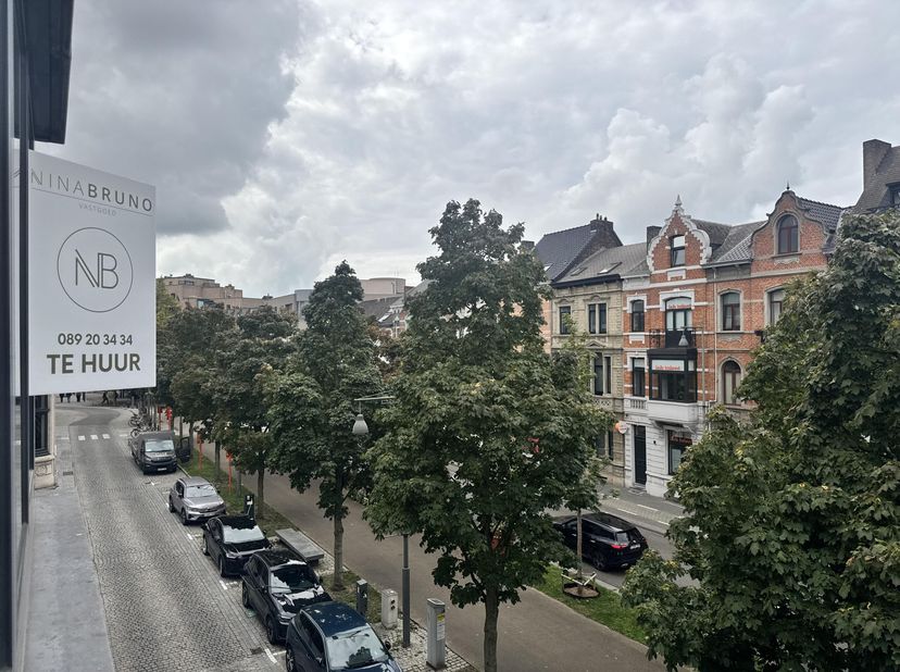 Appartement te huur in Thonissenlaan 13 bus 6,
                    3500 Hasselt