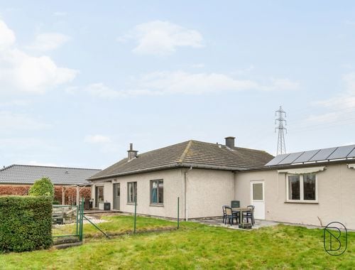                                         Bungalow à vendre à Izegem, € 375.000
