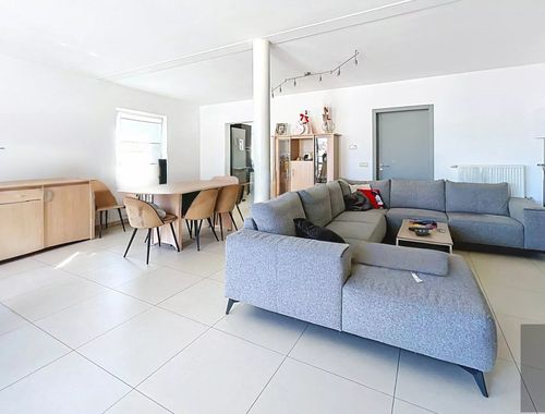                                         Appartement te huur in Chapelle-lez-Herlaimont, € 850
