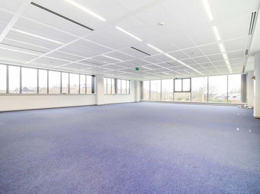 Bien professionnel à louer à Boulevard bauduin 1er 25,
                    1348 Louvain-la-Neuve
