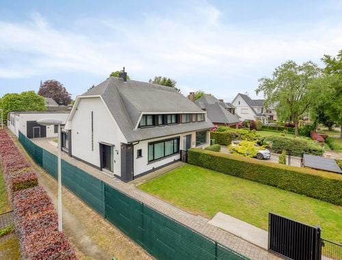                                         Bedrijfsgebouw te koop in Broechem, € 749.000
