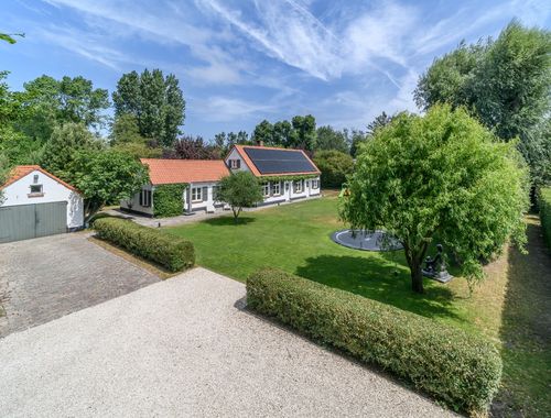                                         Moderne villa te koop in Koksijde, € 1.550.000
