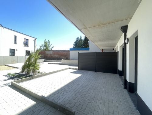                                         Gelijkvloers app. te koop in Braine-le-Comte, € 269.860
