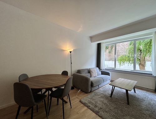                                         Appartement à louer à Ixelles, € 1.300
