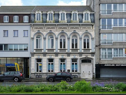                                         Herenwoning te koop in Eeklo, € 575.000
