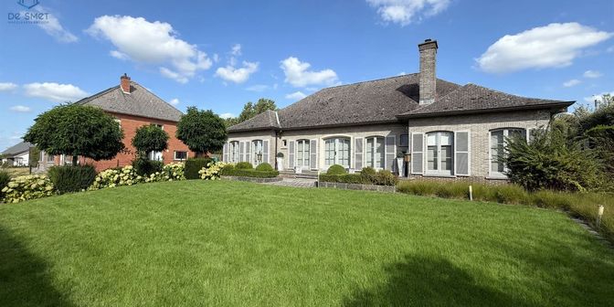 Bien professionnel à vendre à 9620 Zottegem