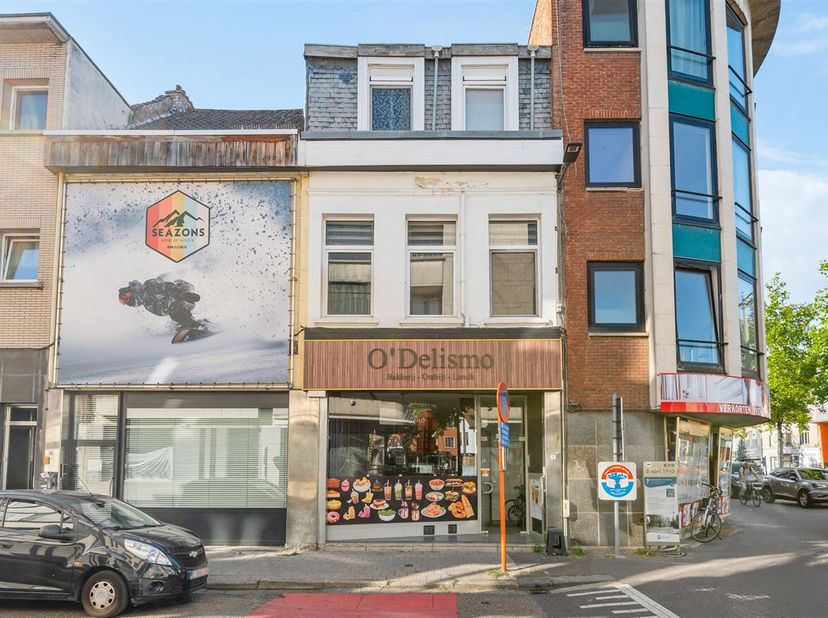 Bien professionnel à vendre
                    à 2640 Mortsel