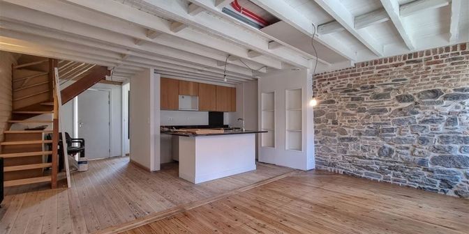 Appartement te huur in Rue Saint Martin 18 bus /21, 7500 Tournai