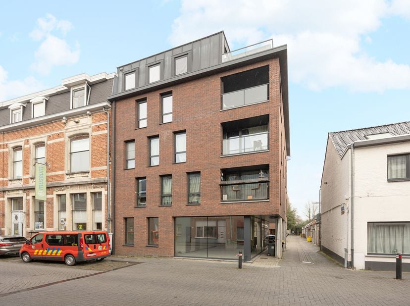 Bien professionnel à vendre
                    à 2300 Turnhout