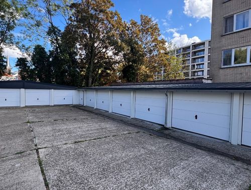                                         Garage à louer à Ledeberg, € 120
