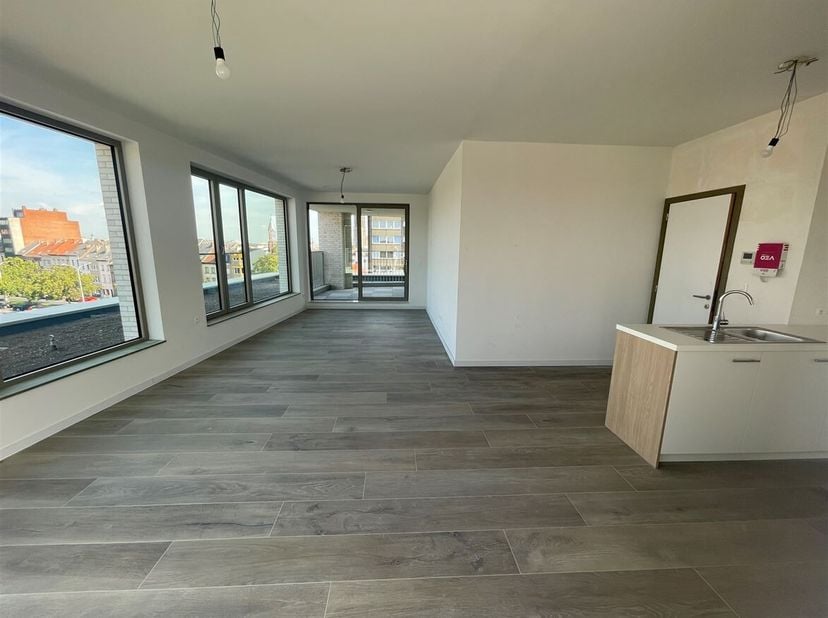 Prachtig nieuwbouw appartement met 2 slaapkamers en 2 terrassen!<br />
Ligging: Het appartement is gelegen op de nieuwe Komet-site en heeft een uitste