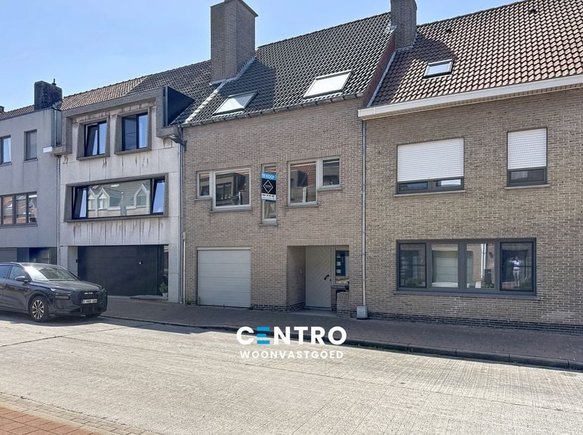 Ruime, energiezuinige gezinswoning met garage, ZUIDgerichte tuin en dakterras in een rustige woonstraat te Blankenberge!<br />
<br />
Op zoek naar een