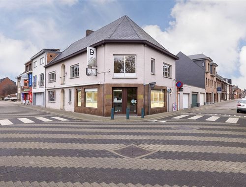                                         Gemengd gebruik te koop in Herenthout, € 375.000
