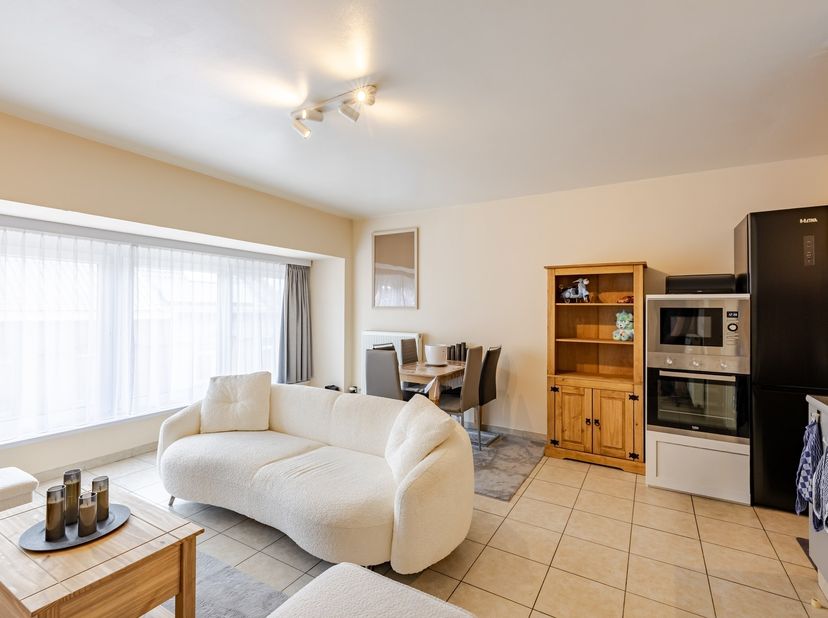 Op zoek naar een instapklaar appartement of een interessante investering? Dan is dit appartement aan de Zavelbaan 42 te 9300 Aalst zeker een bezoek wa
