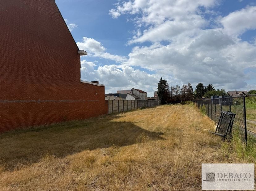 Gunstig gelegen bouwgrond met vergund project voor HOB! <br />
Deze bouwgrond is gelegen op een uitstekende locatie te Wiekevorst en heeft een totale