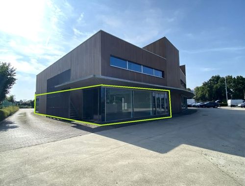                                         Bureaux à louer à Roeselare, € 1.665
