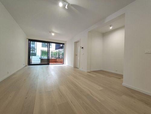                                         App. rez-de-chaussée à louer à Tournai, € 800
