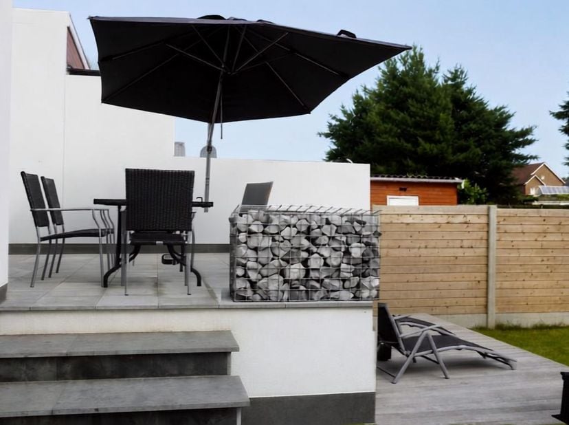 Rustig gelegen woning met 2 slaapkamers en een grote tuin.<br />
<br />
Deze ruime en lichtrijke woning is rustig gelegen, op korte afstand van het ce