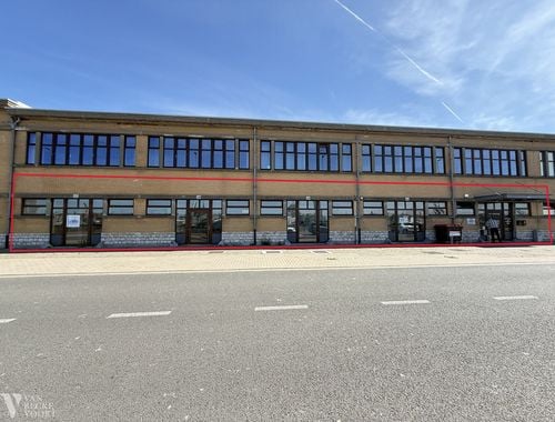                                         Kantoorruimte te huur in Oostende, € 3.325
