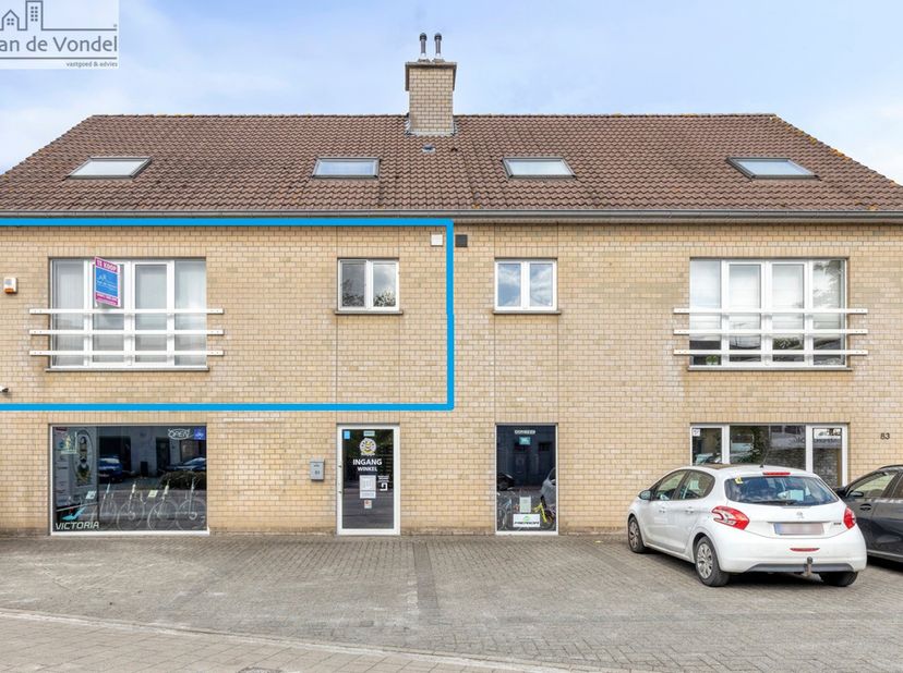 Dit modern en 100% instapklaar appartement is ideaal gelegen in Erembodegem, vlakbij het station, de E40, scholen, winkels en het centrum!<br />
Het a