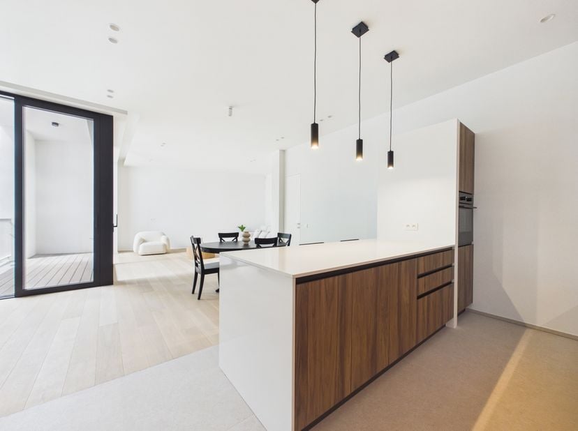 Bruxelles - Botanique CP1210 | Appartement 3 chambres de caractère au sein d’un Hôtel de Maître<br />
Nichée dans un élégant hôtel de maître entièreme