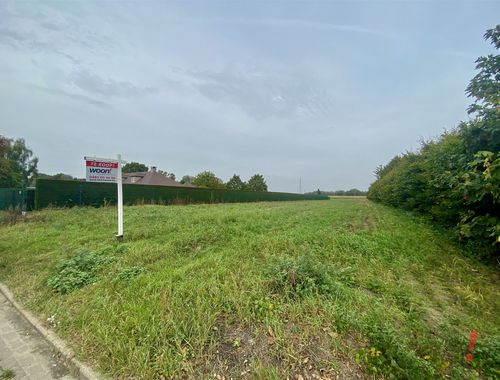                                         Grond te koop in Roeselare, € 305.000
