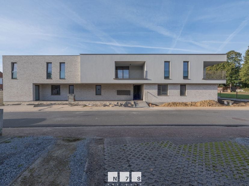 Appartement te huur in Langstraat 26-28,
                    3650 Elen