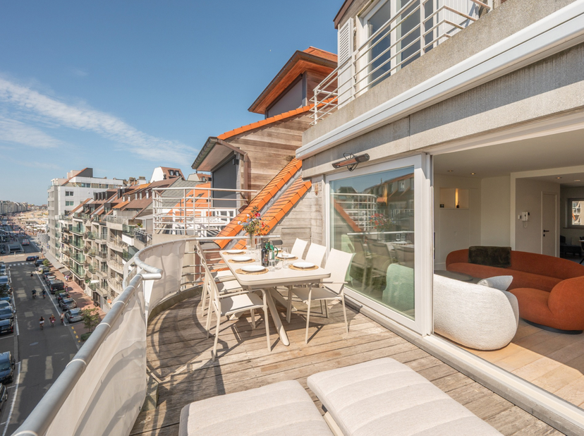 Appartement te koop in Sylvain Dupuisstraat 39 bus 51,
                    8300 Knokke