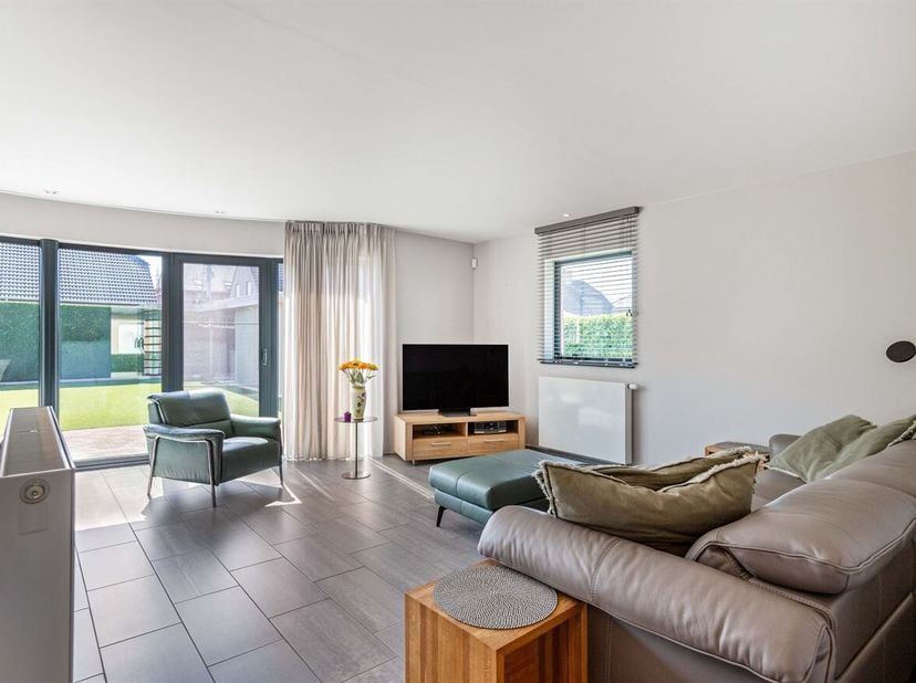 Bâtiment ouvert prêt à l'emploi avec jardin spacieux et possibilités d'extension<br />
Ce spacieux développement ouvert est situé dans un quartier rés