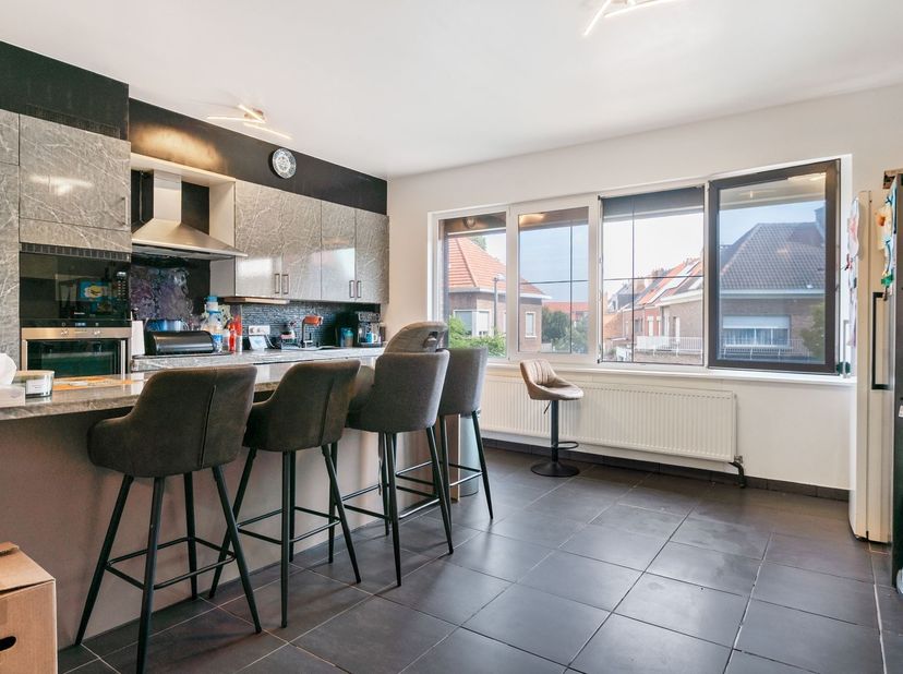 Appartement de 2 chambres dans un quartier calme à Hoboken<br />
<br />
Situation<br />
Cet appartement est situé dans un quartier calme de Hoboken,