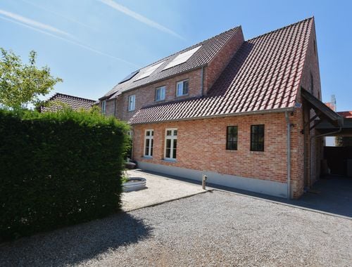                                         Woning te huur in Assebroek, € 1.400

