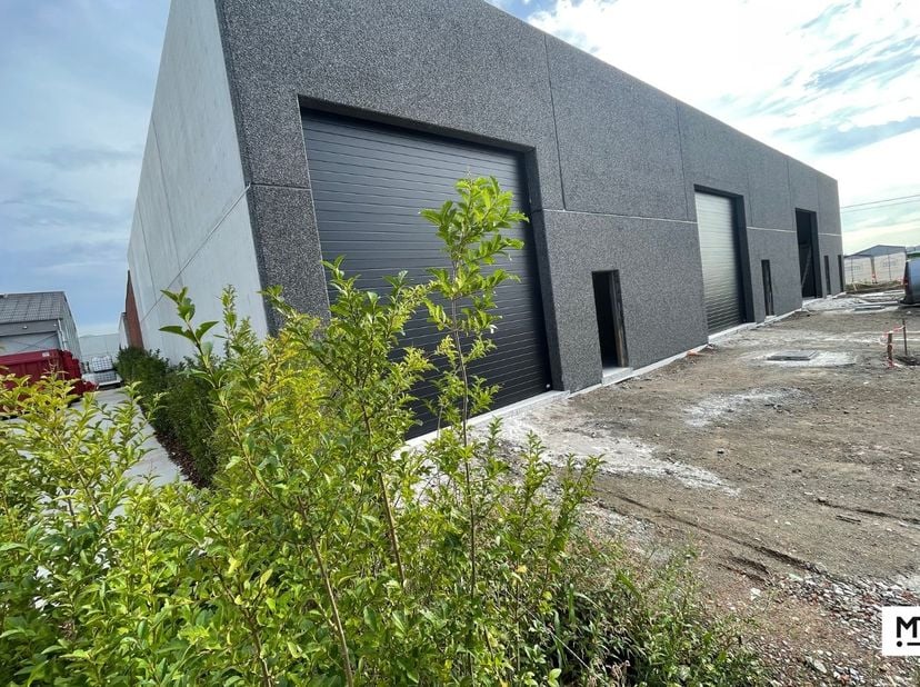 Bedrijfsvastgoed te huur in Wulverstraat 2,
                    8920 Poelkapelle