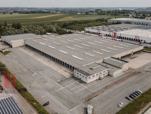                                         Bedrijfsgebouw te huur in Courcelles, € 97.998
