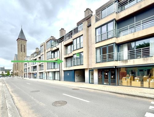                                         Appartement à louer à Oostrozebeke, € 775
