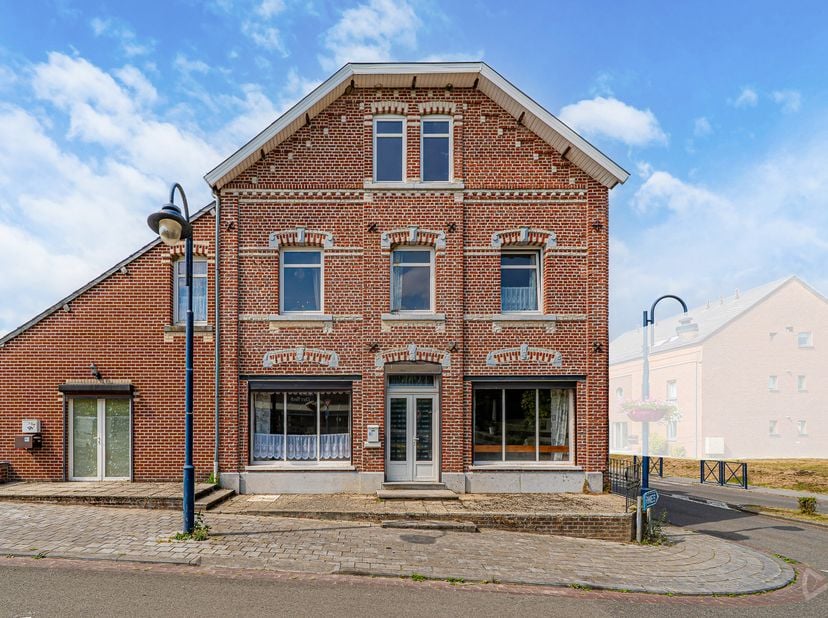 Huis te koop
                    in 6590 Momignies