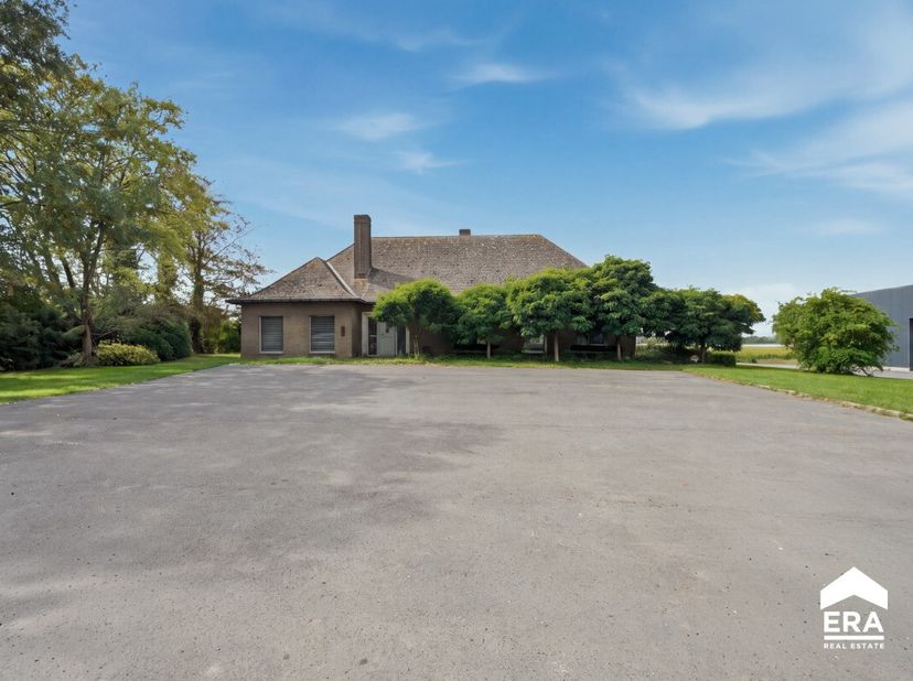 Huis te koop in Bruggesteenweg 30,
                    8830 Gits