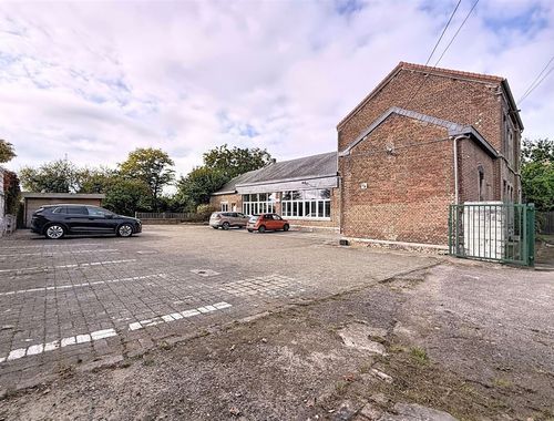                                         Complexe de bureaux à vendre à Saint-Martin, € 199.000

