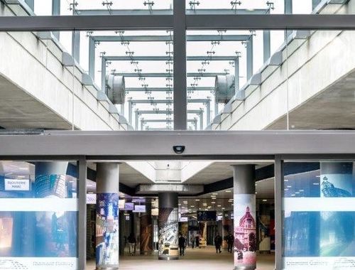                                         Bedrijfsgebouw te huur in Antwerpen, € 400
