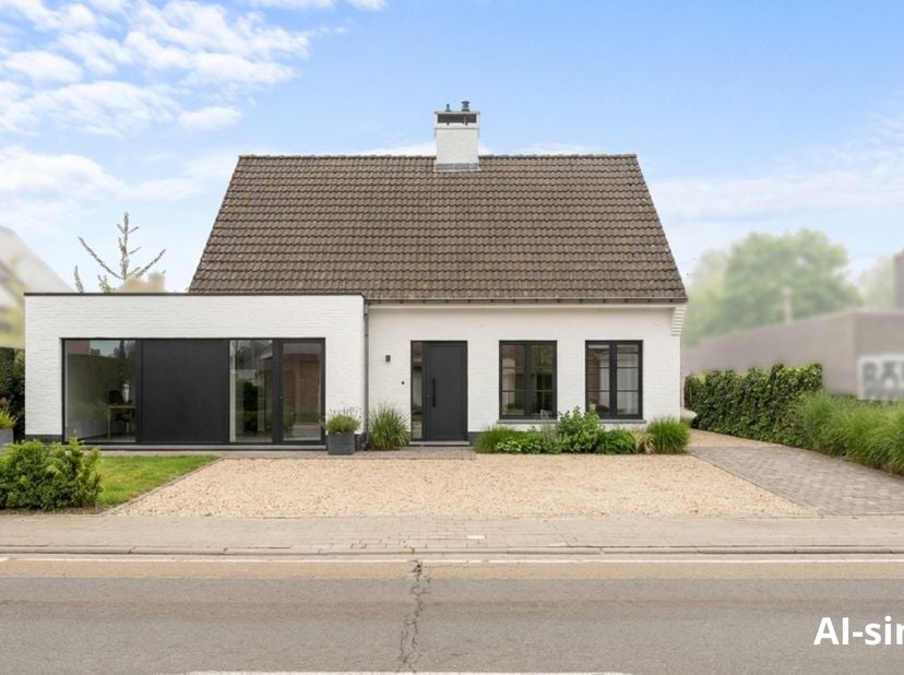 Huis te koop in Stationsstraat 333,
                    8540 Deerlijk